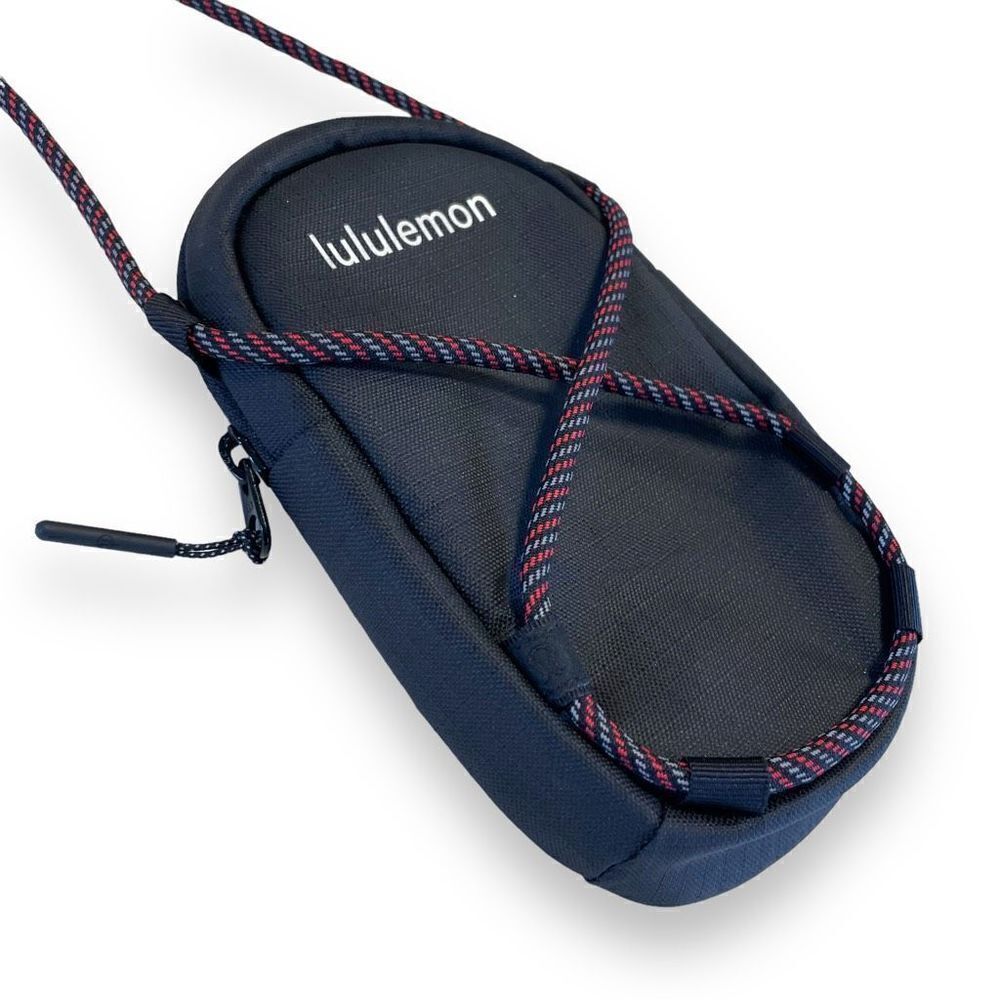 Lululemon Ripstop Paracord Crossbody - Picture 3 of 4